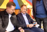 Jahnplatz-Fest – Udo Frommann ließt Kompliment